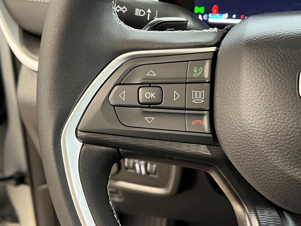 new 2025 Jeep Grand Cherokee L car, priced at $40,824