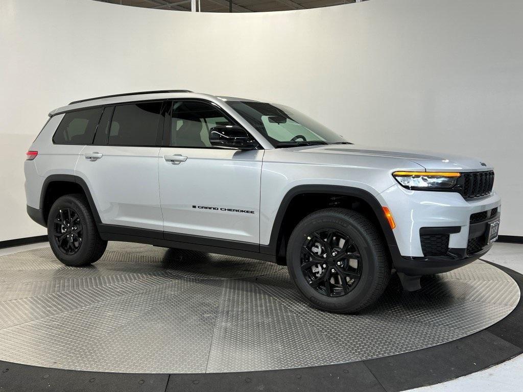 new 2025 Jeep Grand Cherokee L car, priced at $41,324
