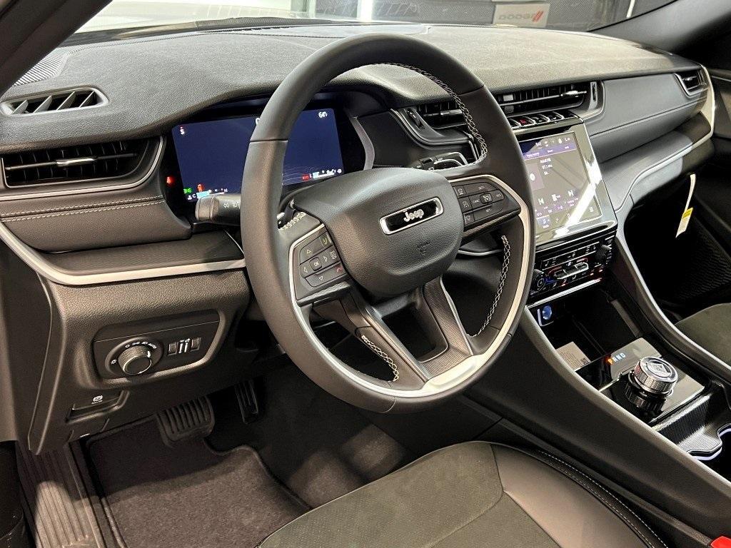 new 2025 Jeep Grand Cherokee L car, priced at $40,824