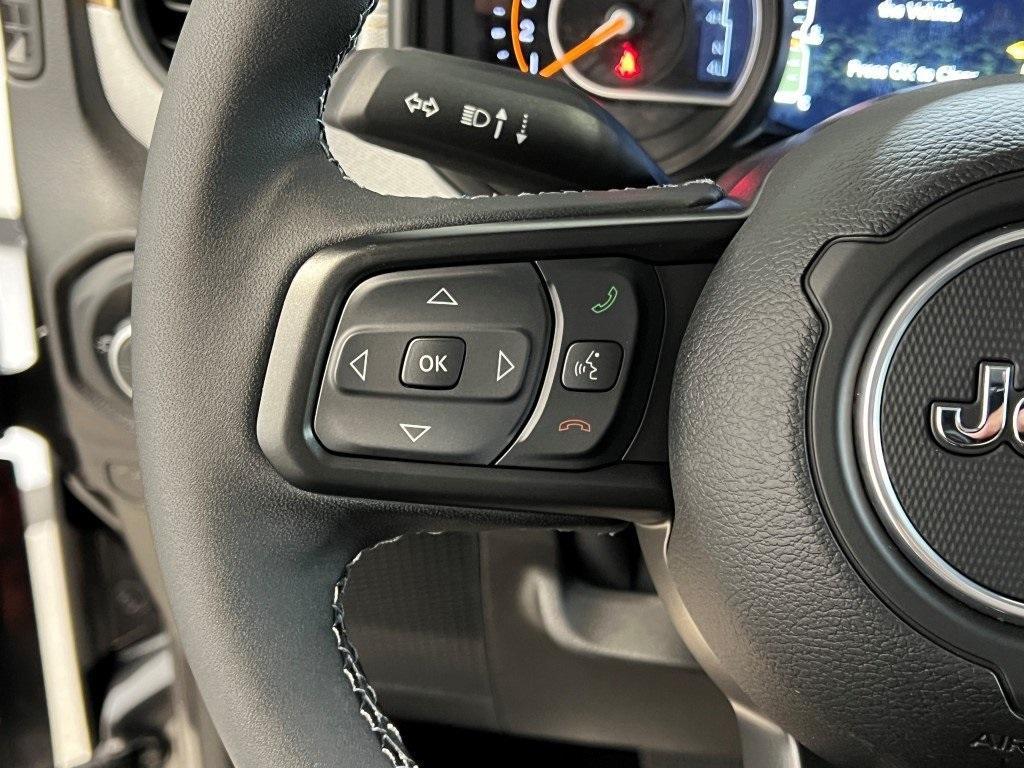 new 2025 Jeep Gladiator car, priced at $44,499