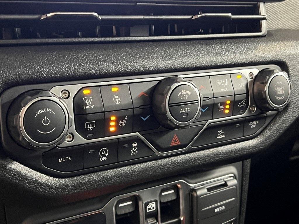 new 2025 Jeep Gladiator car, priced at $44,499