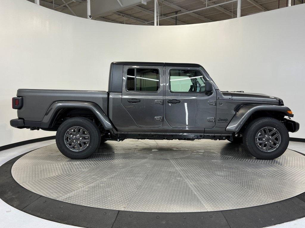 new 2025 Jeep Gladiator car, priced at $44,499