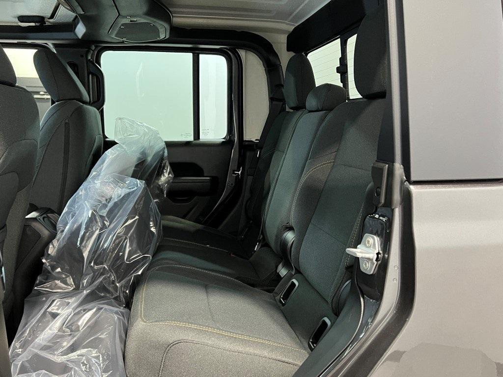 new 2025 Jeep Gladiator car, priced at $44,499