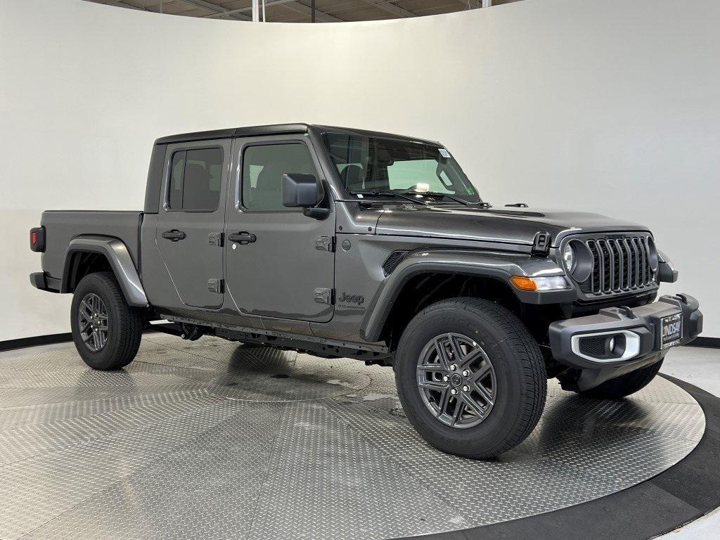 new 2025 Jeep Gladiator car, priced at $44,499