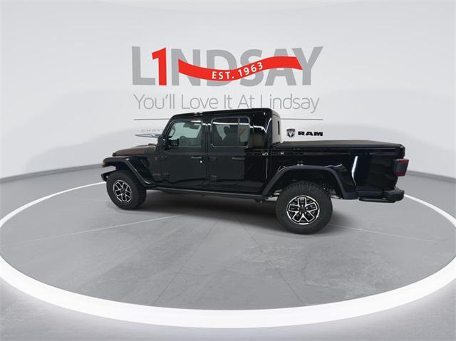 new 2024 Jeep Gladiator car, priced at $59,461