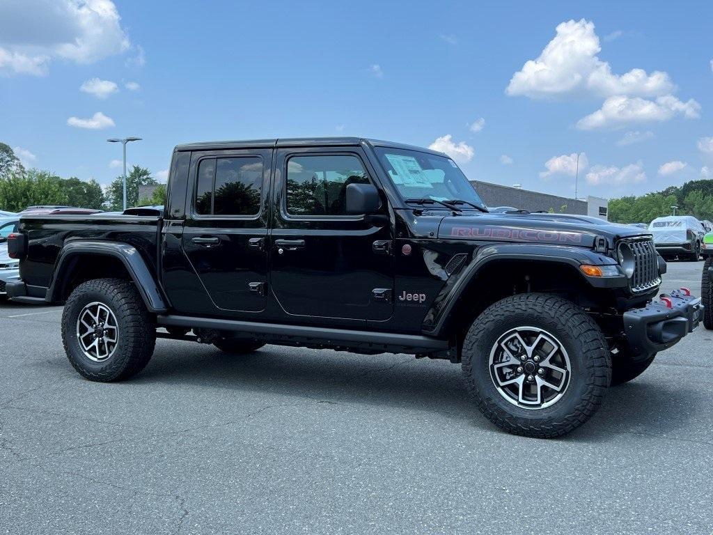 new 2025 Jeep Gladiator car, priced at $53,838