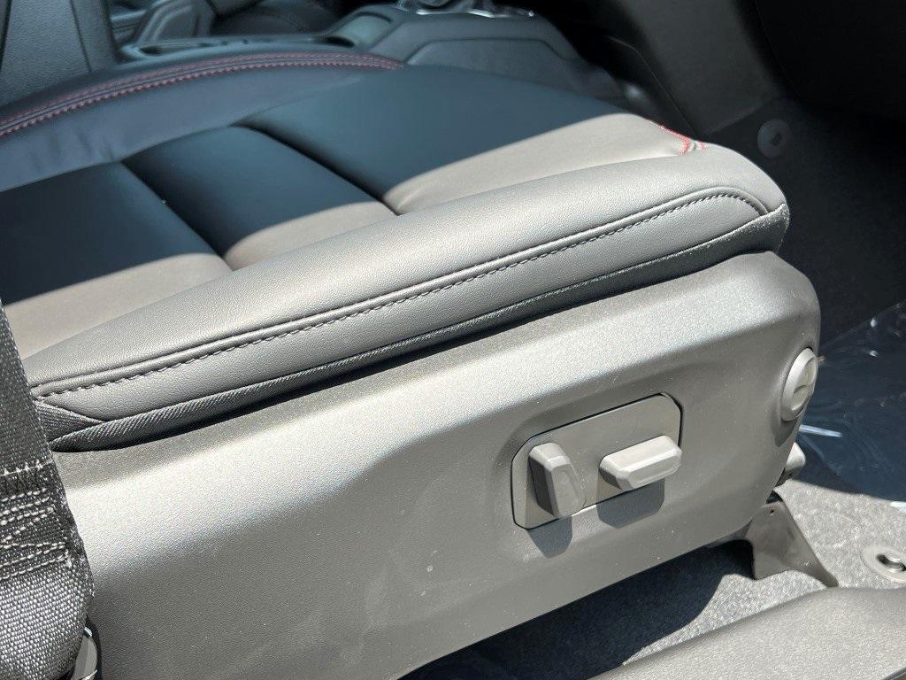 new 2025 Jeep Gladiator car, priced at $53,838