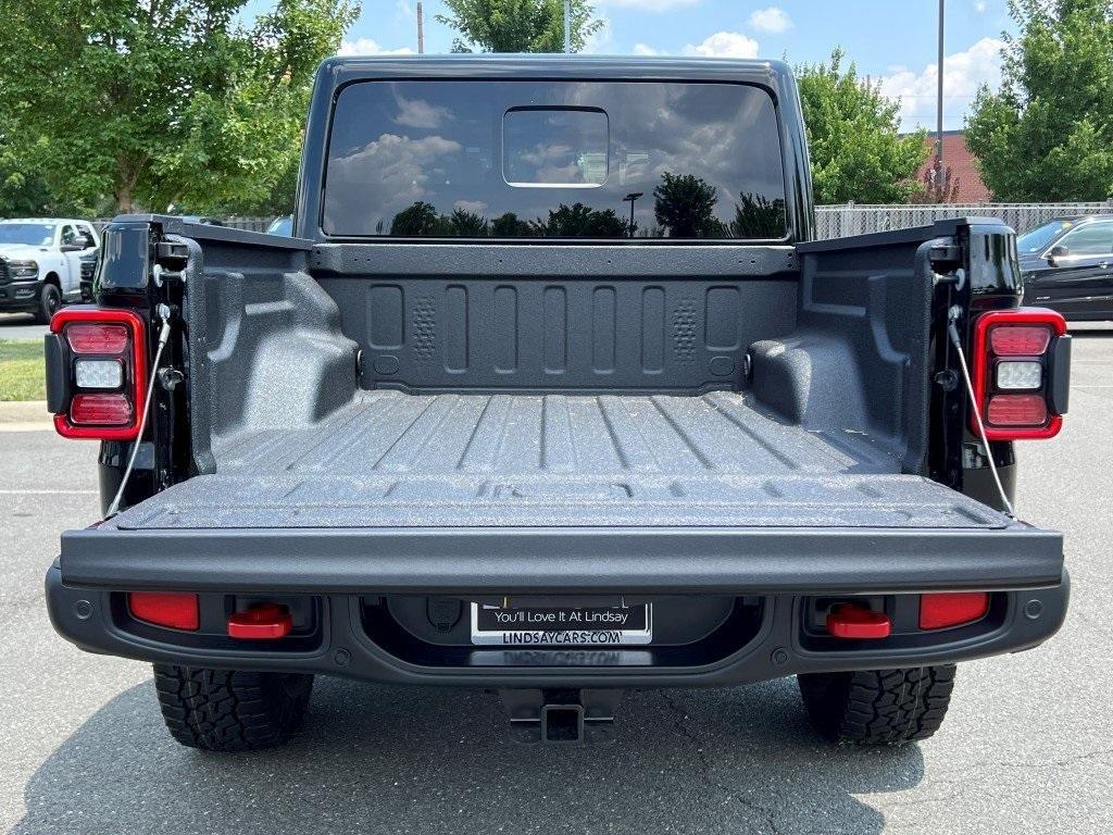 new 2025 Jeep Gladiator car, priced at $53,838