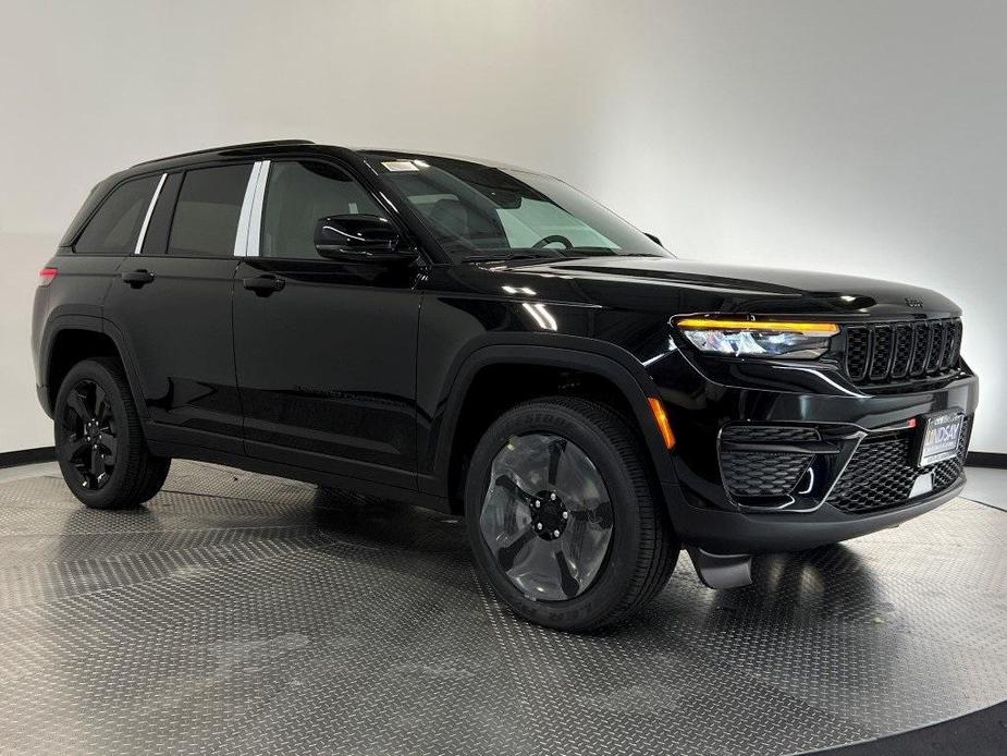 new 2025 Jeep Grand Cherokee car, priced at $44,949