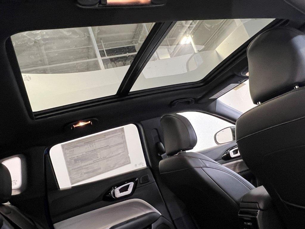 new 2025 Jeep Compass car, priced at $38,981
