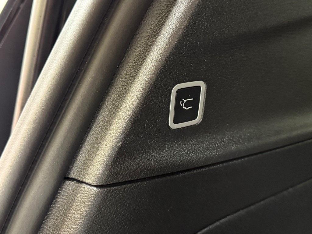 used 2025 Chrysler Pacifica car, priced at $34,700