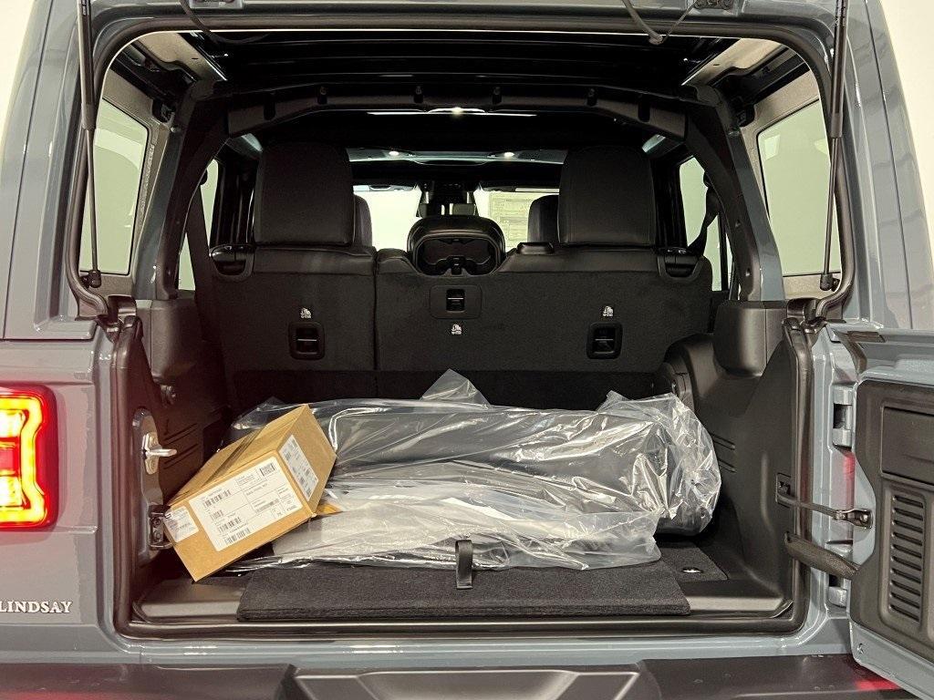 new 2026 Jeep Wrangler car, priced at $52,346