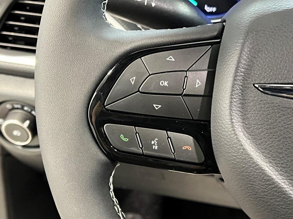 new 2025 Chrysler Pacifica Hybrid car, priced at $50,084