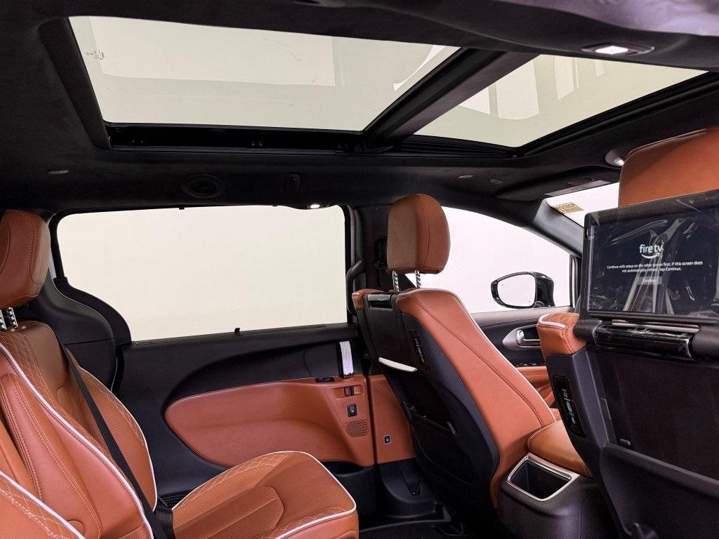 new 2026 Chrysler Pacifica car, priced at $52,023