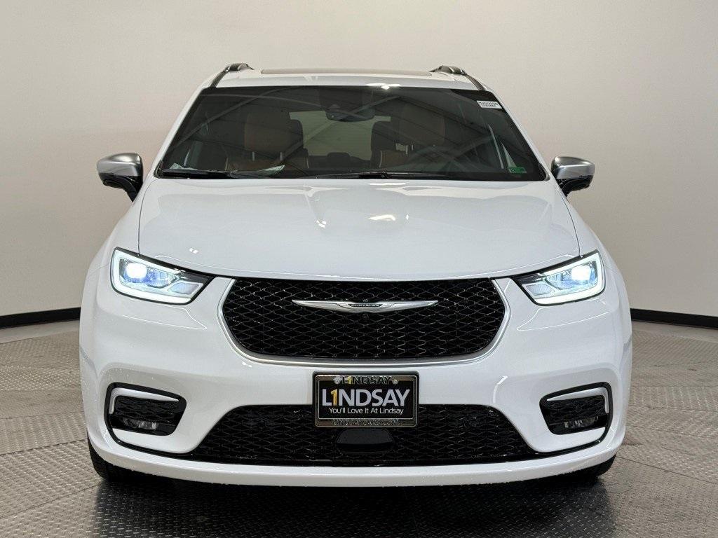 new 2026 Chrysler Pacifica car, priced at $52,023
