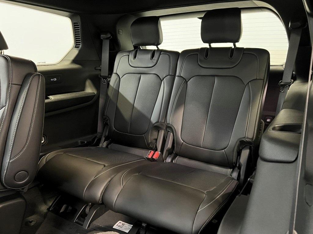 new 2025 Jeep Grand Cherokee L car, priced at $46,804