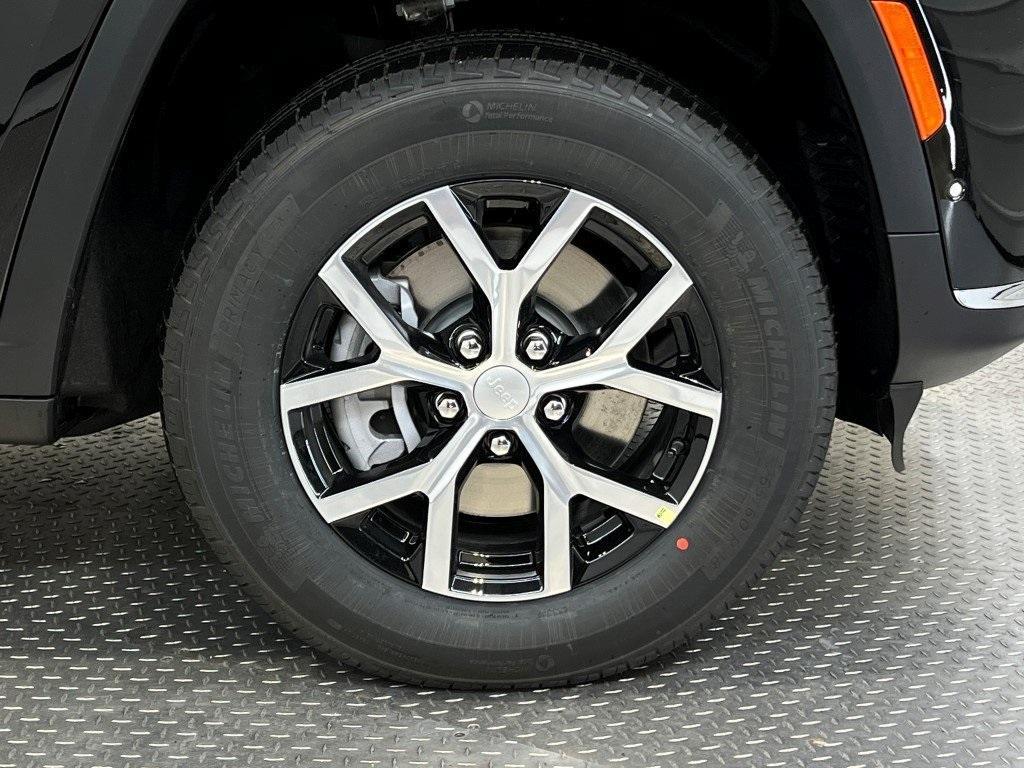 new 2025 Jeep Grand Cherokee L car, priced at $46,804