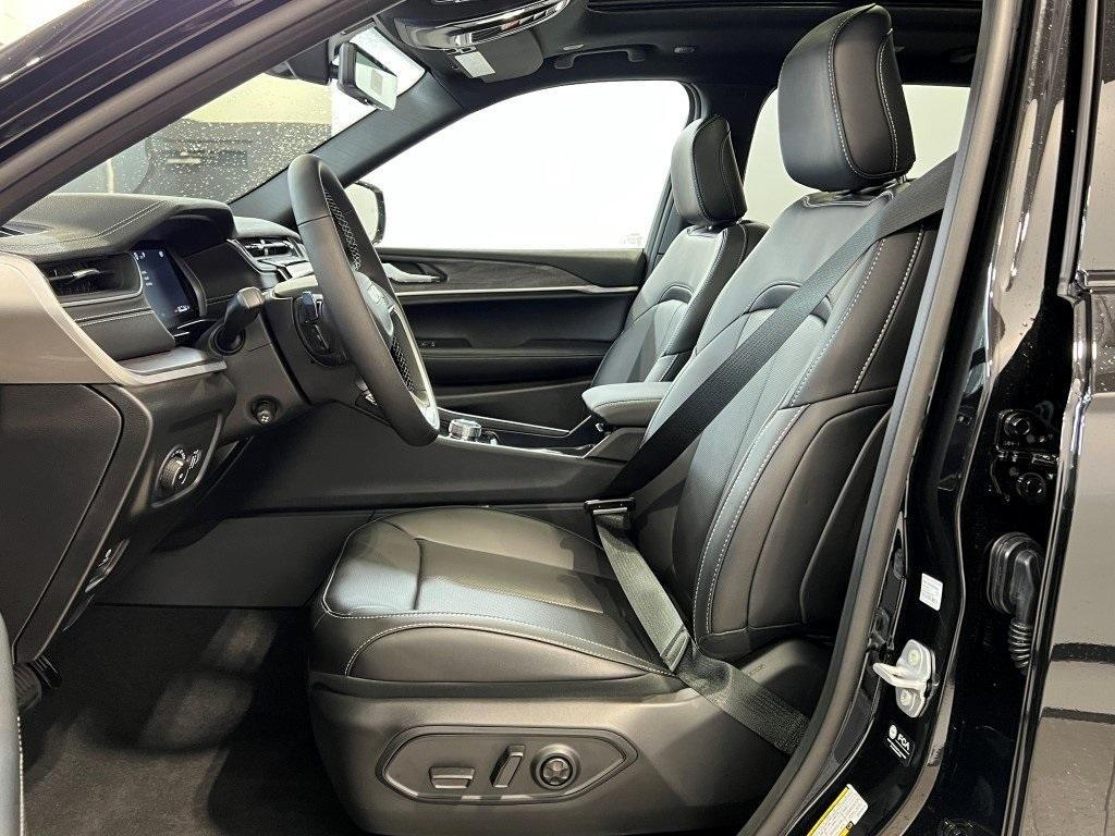 new 2025 Jeep Grand Cherokee L car, priced at $46,804