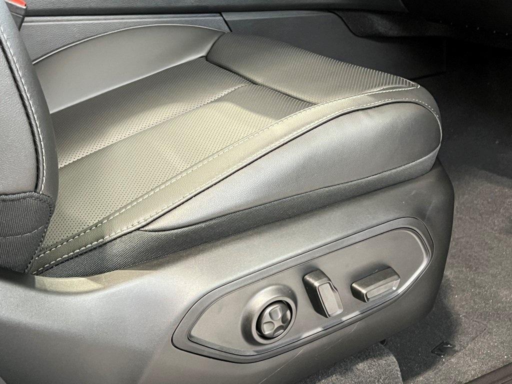 new 2025 Jeep Grand Cherokee L car, priced at $46,804