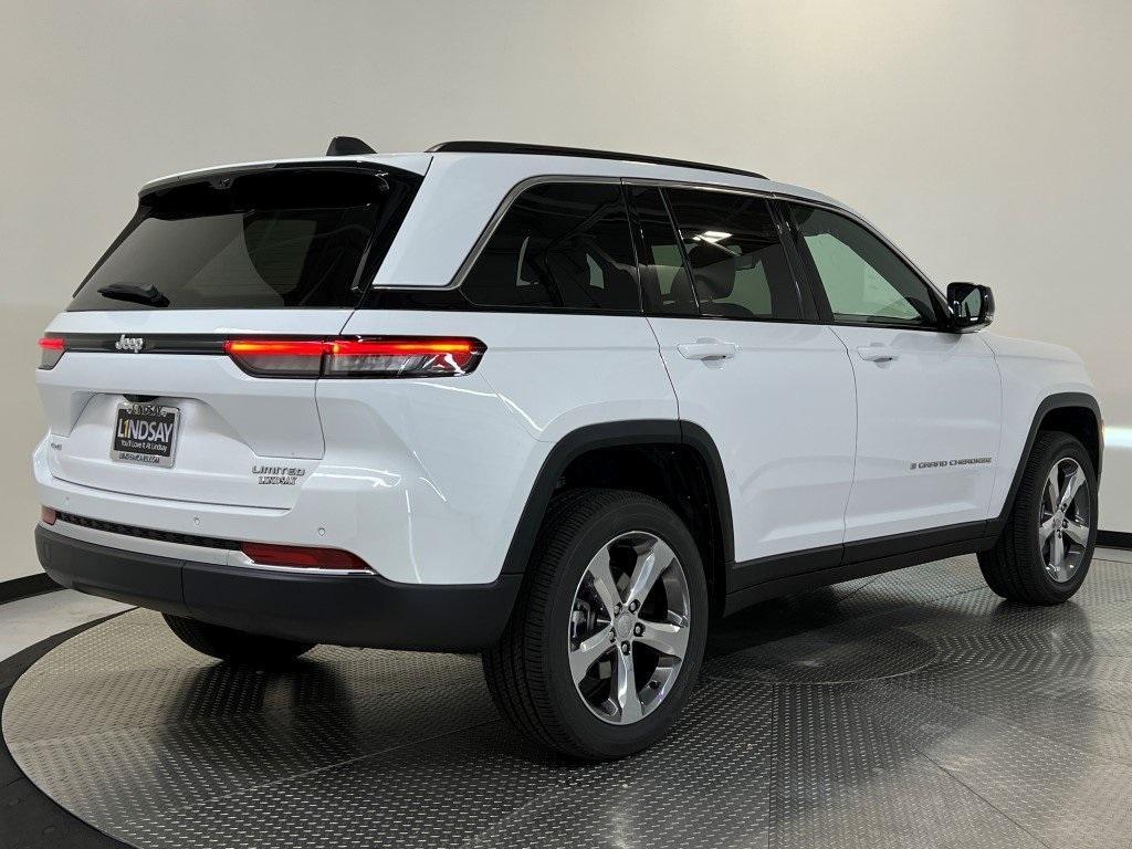 new 2025 Jeep Grand Cherokee car, priced at $49,101