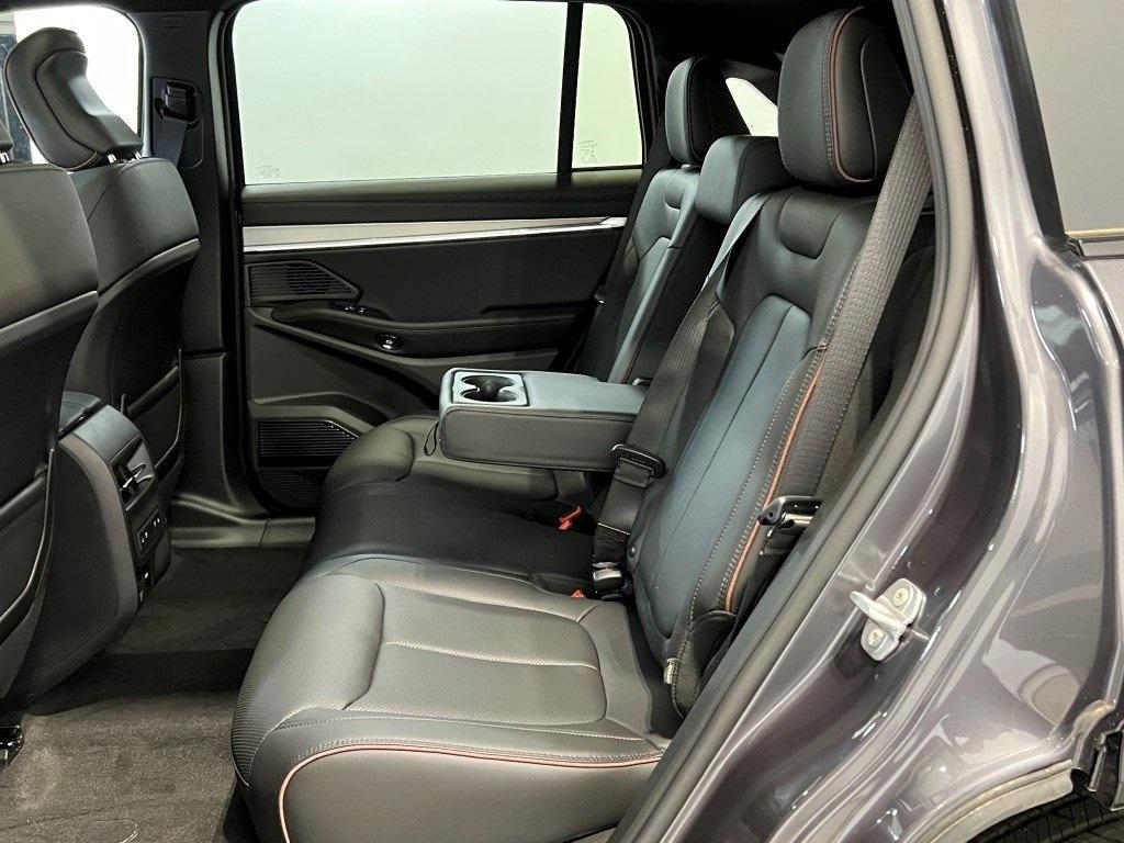 new 2025 Jeep Wagoneer S car, priced at $59,001