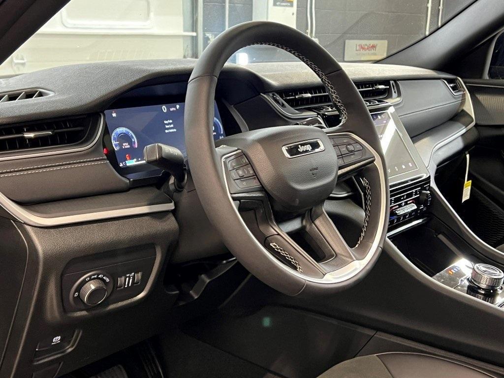 new 2025 Jeep Grand Cherokee L car