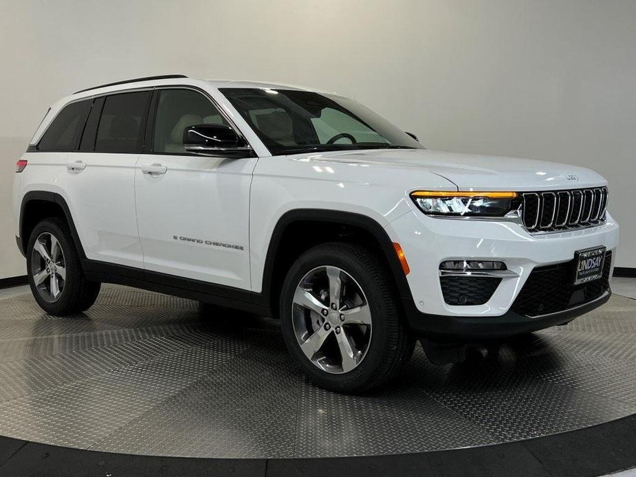 new 2025 Jeep Grand Cherokee car, priced at $49,101