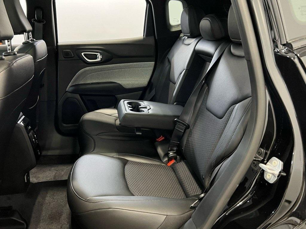 new 2025 Jeep Compass car, priced at $33,067