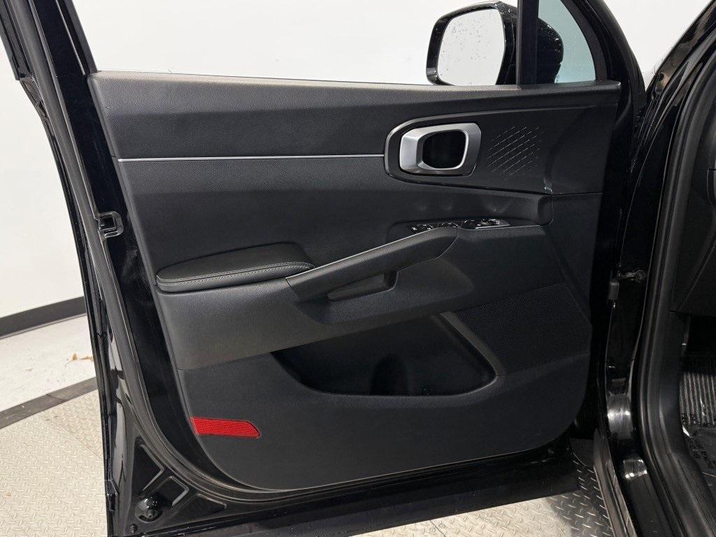 used 2023 Kia Sorento car, priced at $27,300