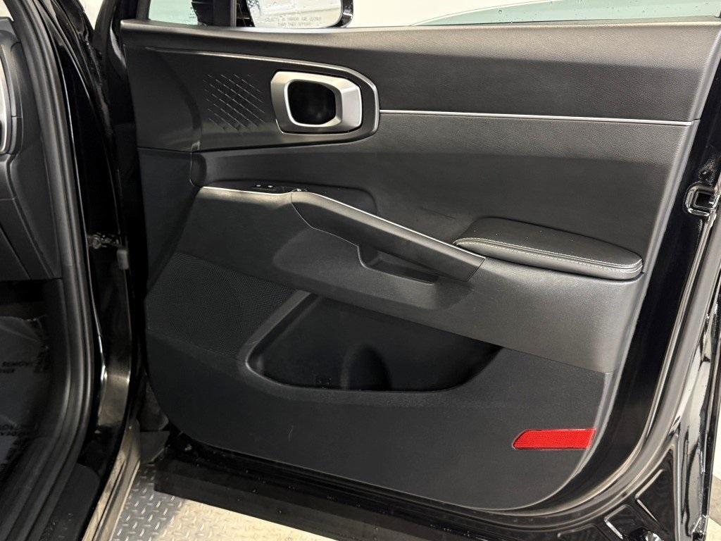 used 2023 Kia Sorento car, priced at $27,300