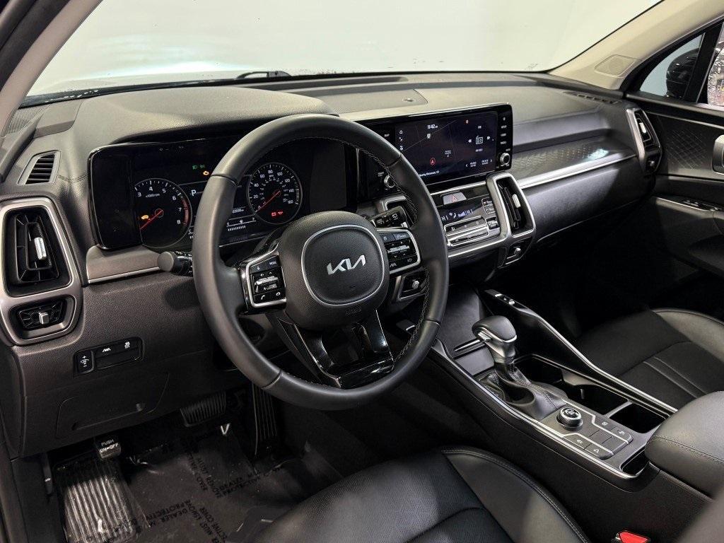 used 2023 Kia Sorento car, priced at $27,300