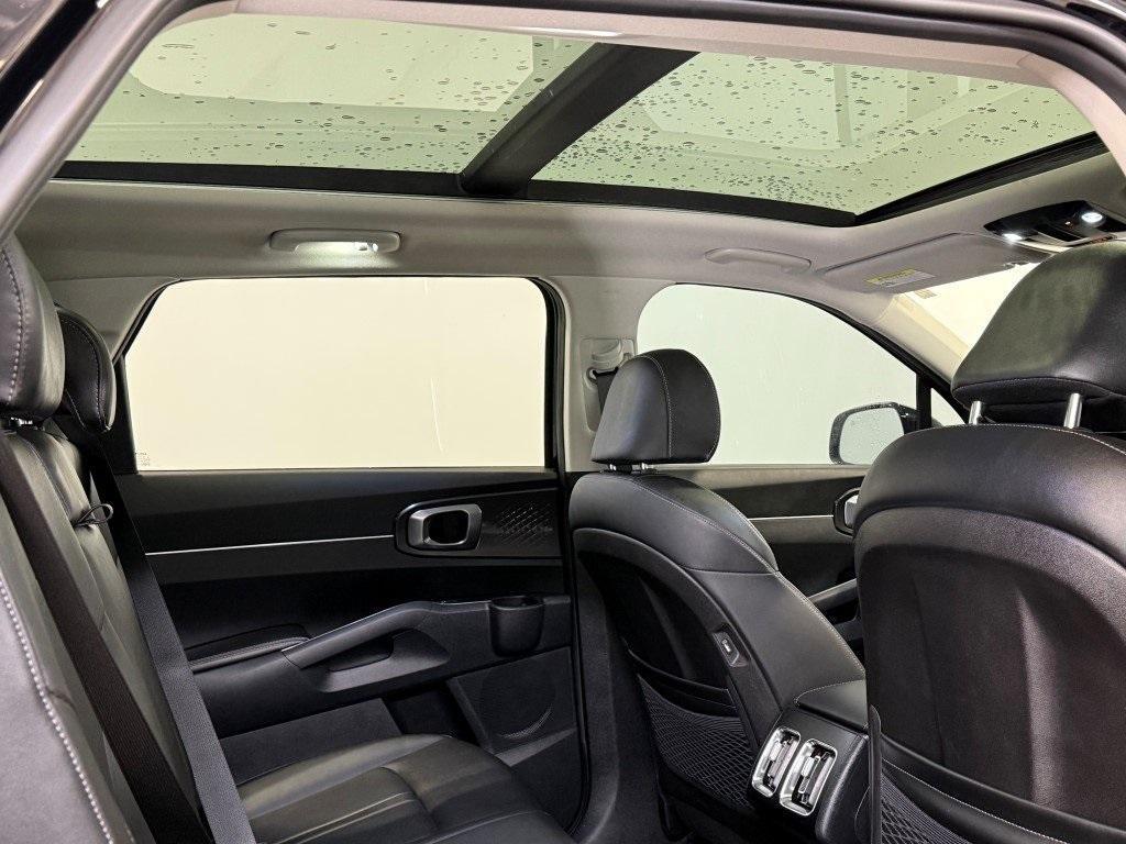 used 2023 Kia Sorento car, priced at $27,300
