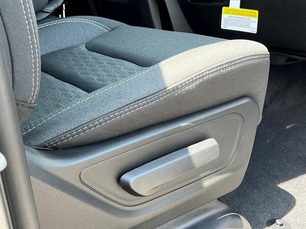new 2025 Ram 1500 car, priced at $46,686