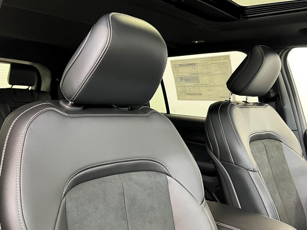 new 2025 Jeep Grand Cherokee L car, priced at $40,288