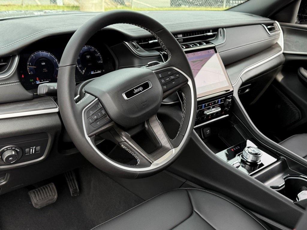 new 2025 Jeep Grand Cherokee car, priced at $49,426