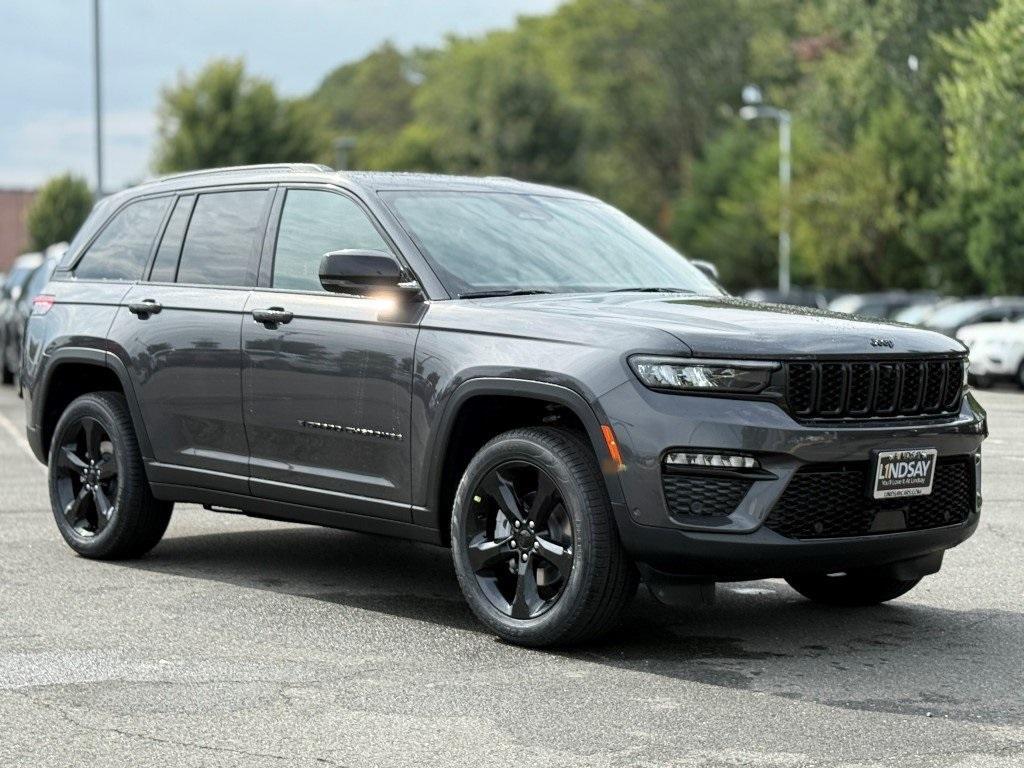 new 2025 Jeep Grand Cherokee car, priced at $49,426
