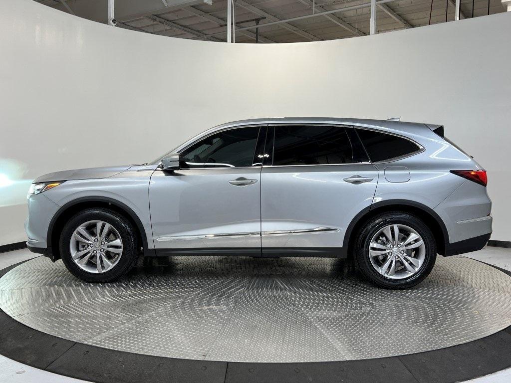 used 2024 Acura MDX car, priced at $39,300
