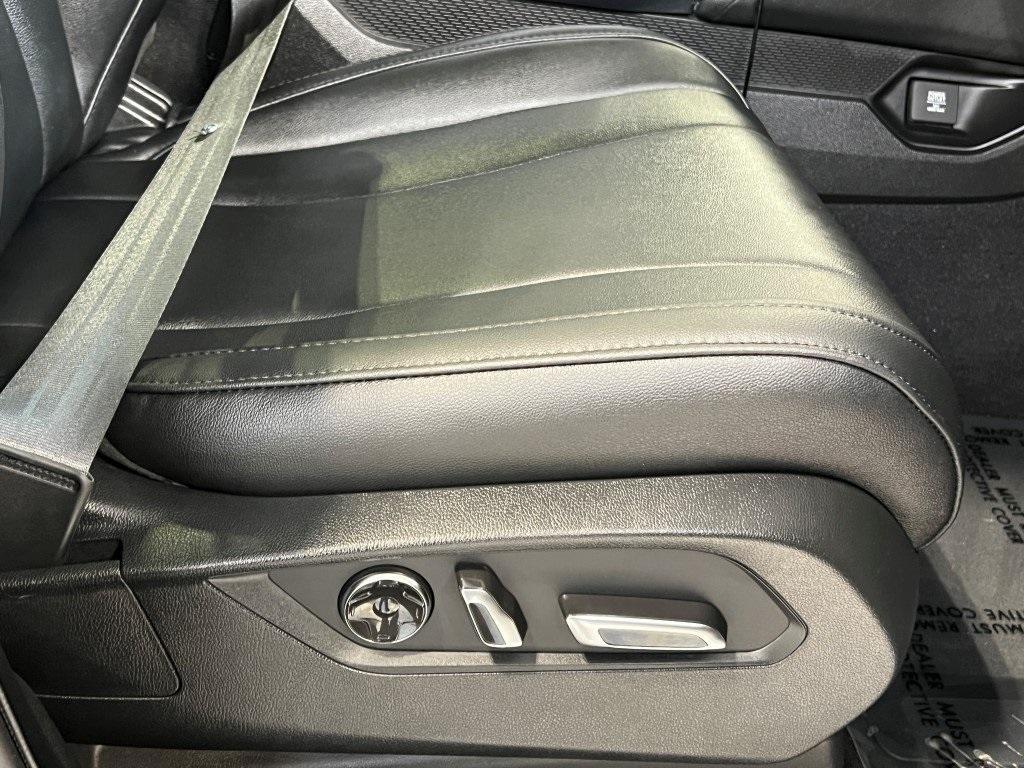 used 2024 Acura MDX car, priced at $39,300