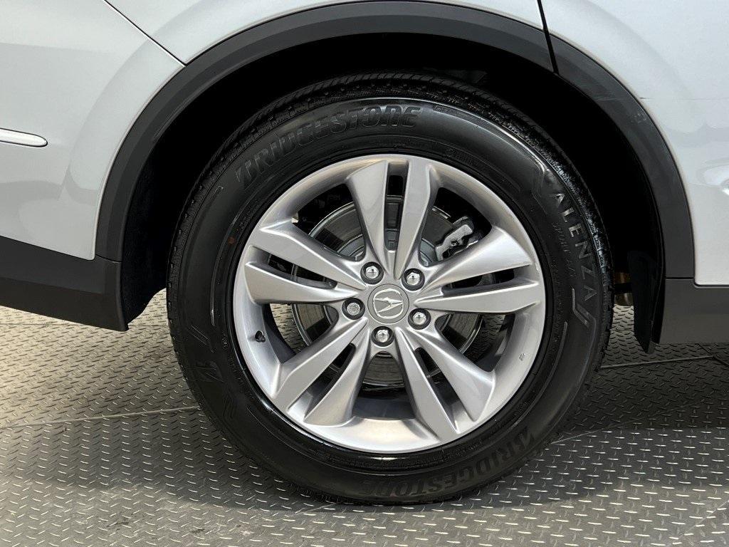 used 2024 Acura MDX car, priced at $39,300