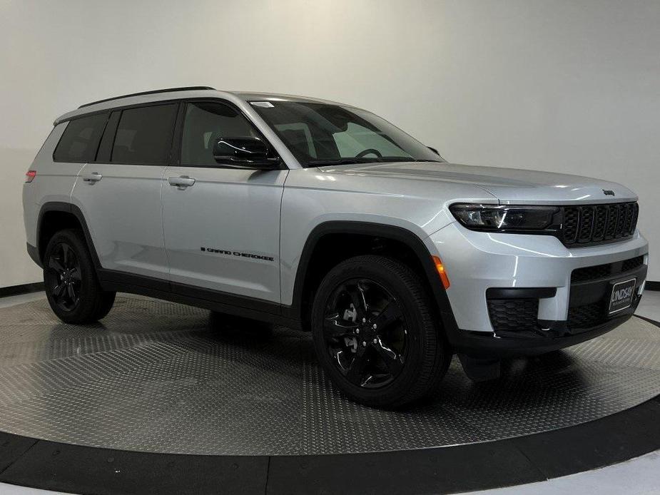 new 2024 Jeep Grand Cherokee L car, priced at $38,293