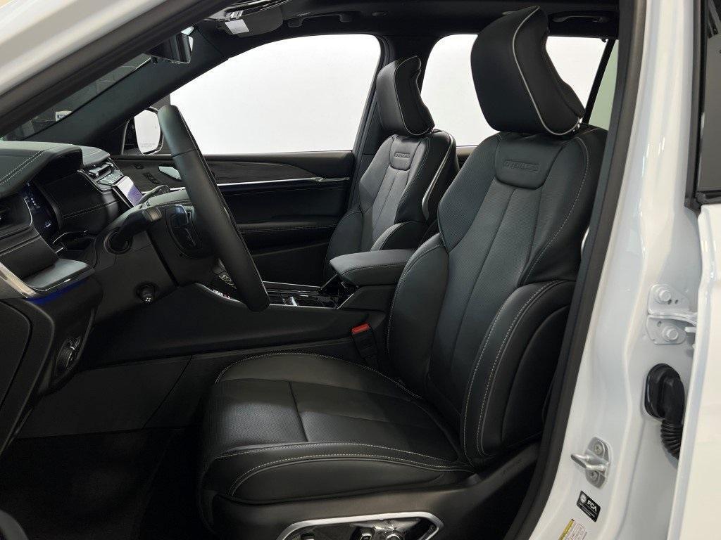 new 2025 Jeep Grand Cherokee L car, priced at $58,194