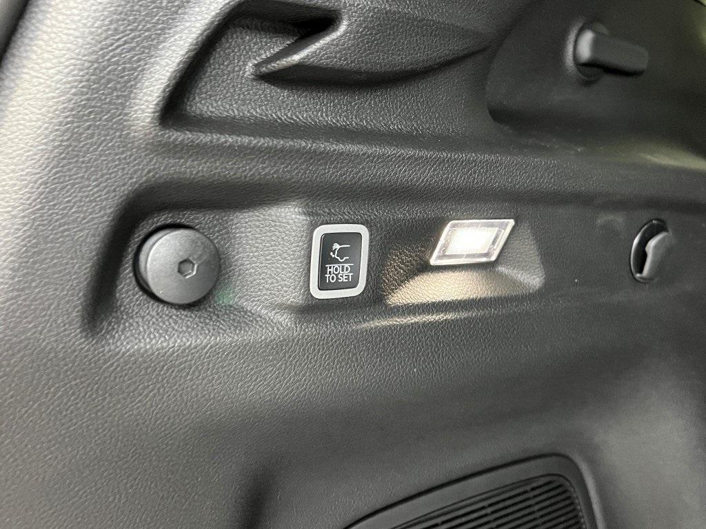 new 2025 Jeep Grand Cherokee L car, priced at $50,178