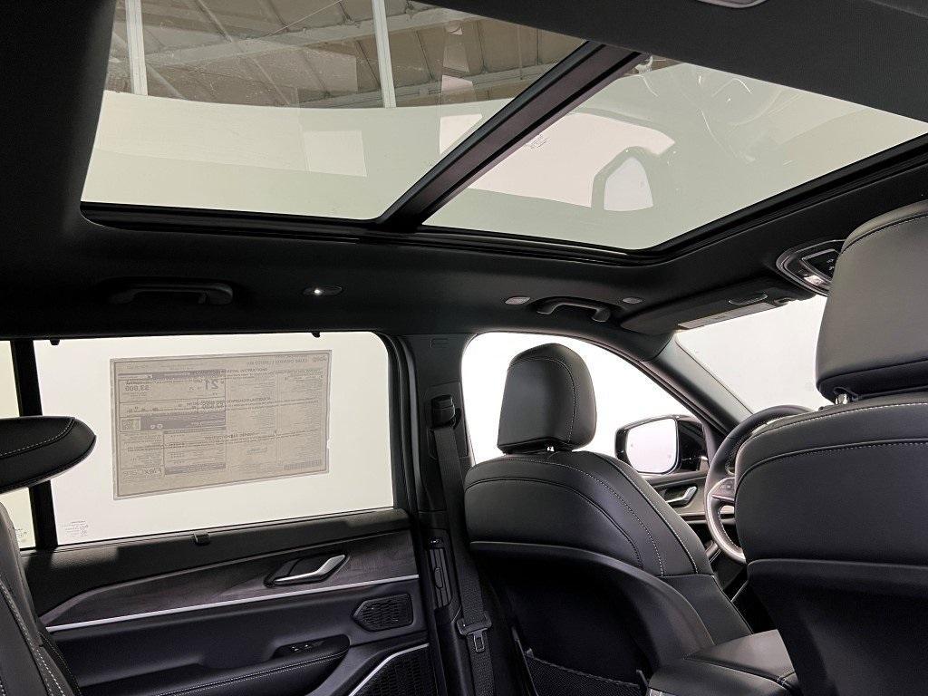 new 2025 Jeep Grand Cherokee L car, priced at $50,178