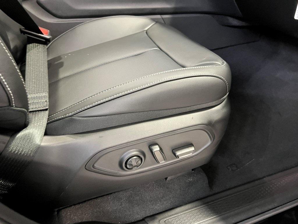 new 2025 Jeep Grand Cherokee L car, priced at $50,178