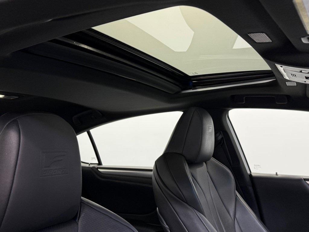 used 2022 Lexus ES 350 car, priced at $33,600