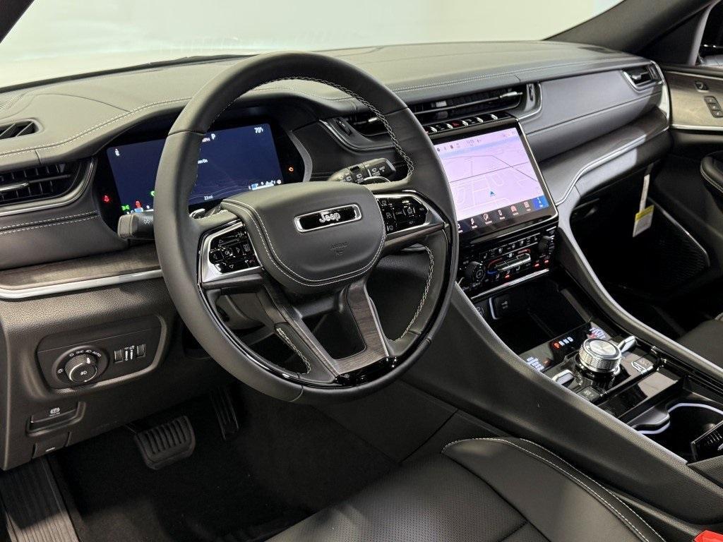 new 2025 Jeep Grand Cherokee car, priced at $56,725