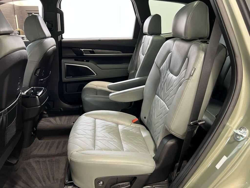 used 2024 Kia Telluride car, priced at $46,900