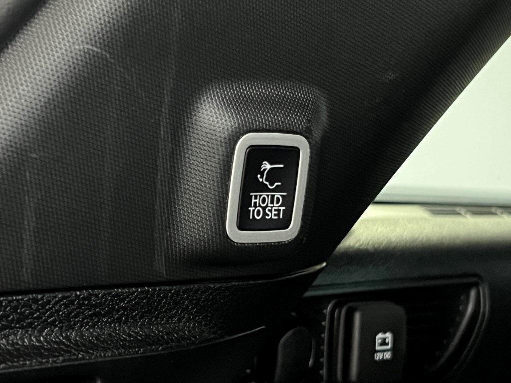 used 2022 Jeep Grand Cherokee car, priced at $33,200