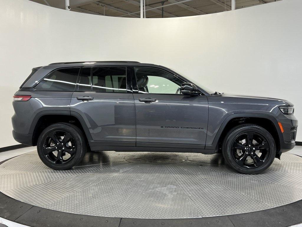 used 2022 Jeep Grand Cherokee car, priced at $33,200