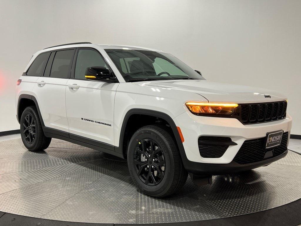 new 2025 Jeep Grand Cherokee car, priced at $41,132